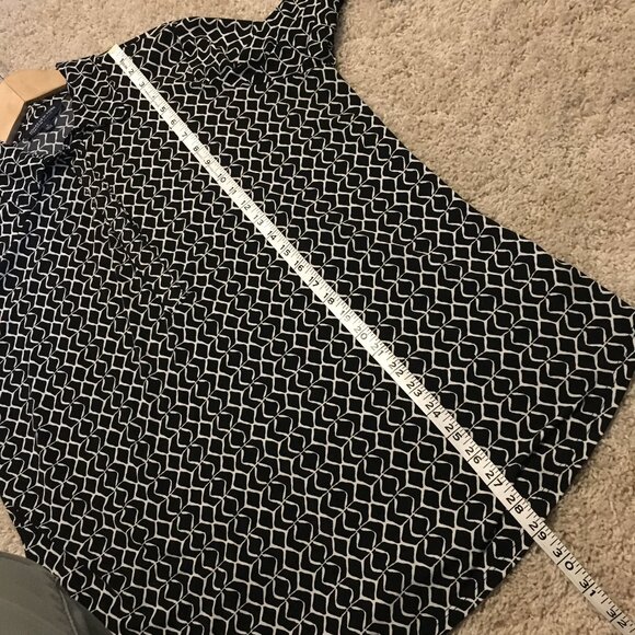 Jones New York B&W Live Wire Pattern Stretchy Dress Shirt - Picture 14 of 15